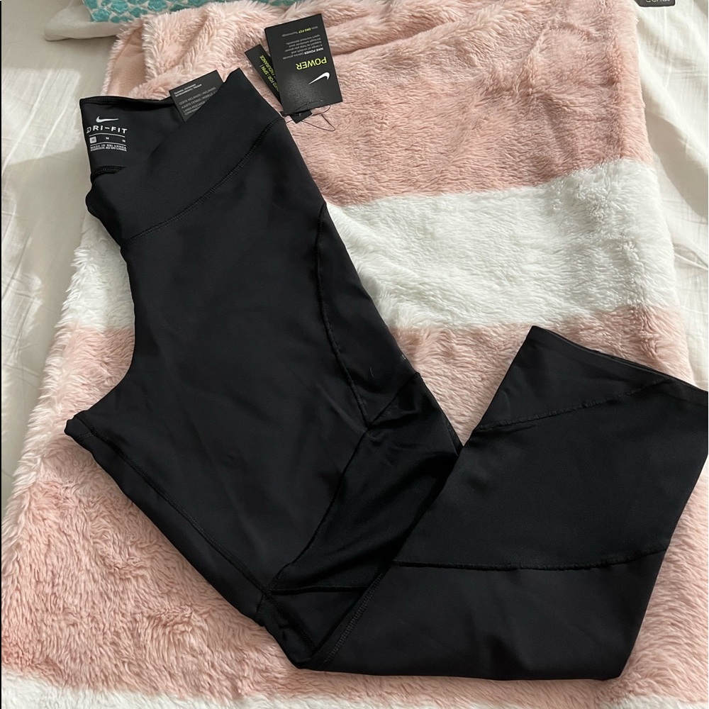 Nike Fly Lux Tight Fit